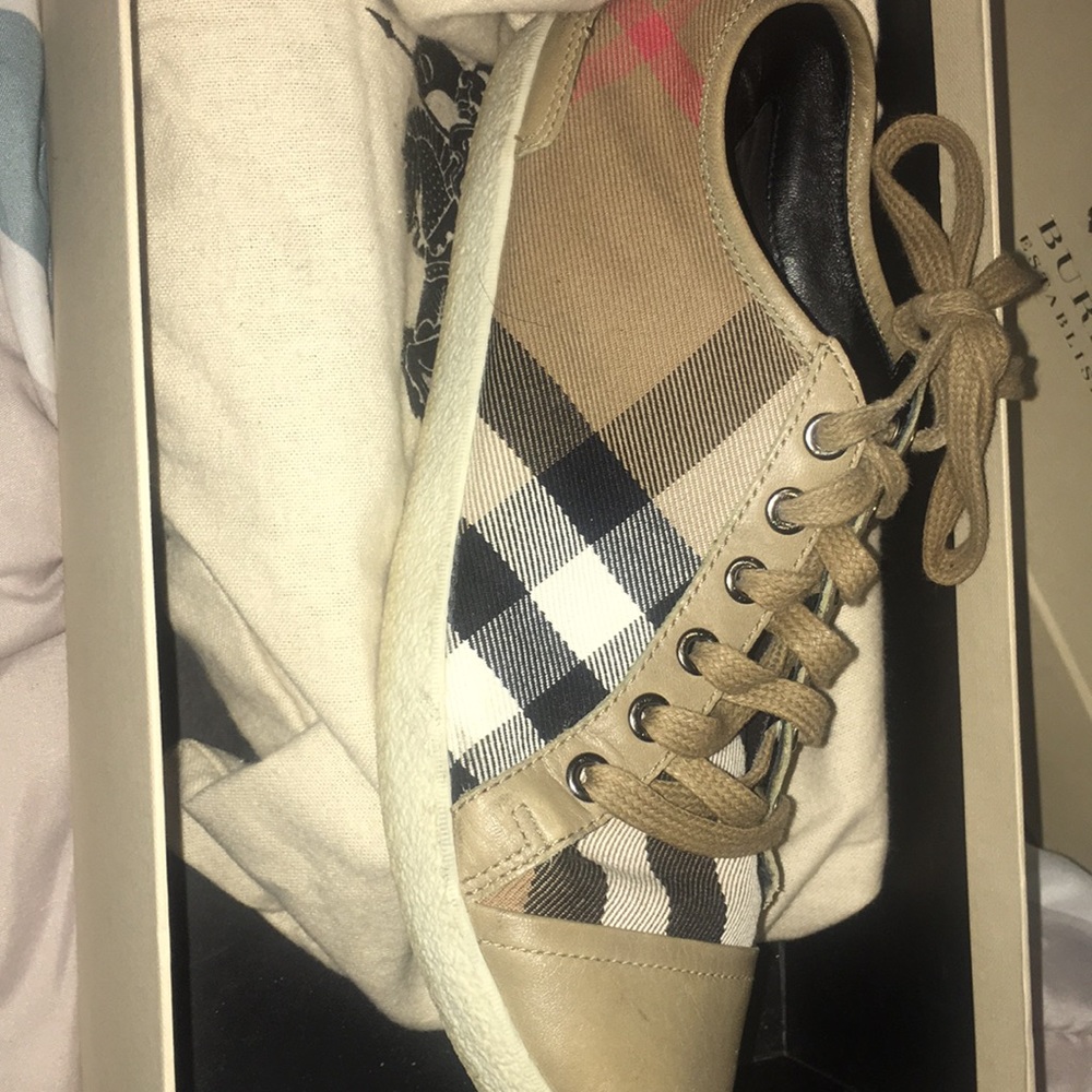 Burberry sneakers